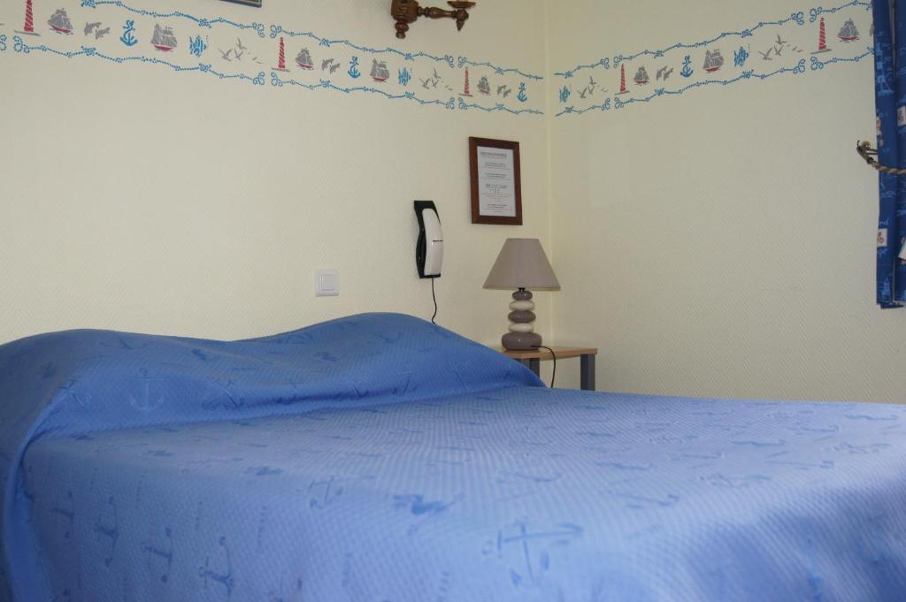 Aux Trois Jean Hotel Le Crotoy Room photo